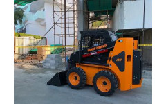 Погрузчик BAWOO J57 радиальный подъем с двигателем HYUNDAI 49 л.с. (комплектация зимняя) + усиленный гидропоток (HI FLOW 110 л/мин) Погрузчик BAWOO J57 радиальный подъем с двигателем HYUNDAI 49 л.с. (комплектация зимняя) + усиленный гидропоток (HI FLOW 110 л/мин)